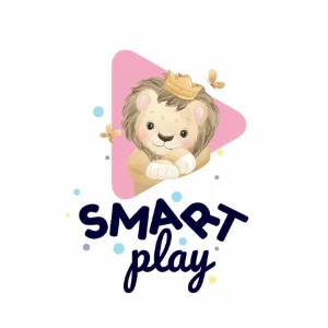 Ilustracija logotipa Smart Play sa nasmejanim lavom u roze trokutastoj pozadini i tamno plavim slovima "Smart play"